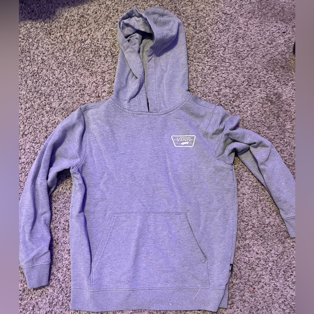 I am selling this vans hoodie it is hardly worn and has no stains